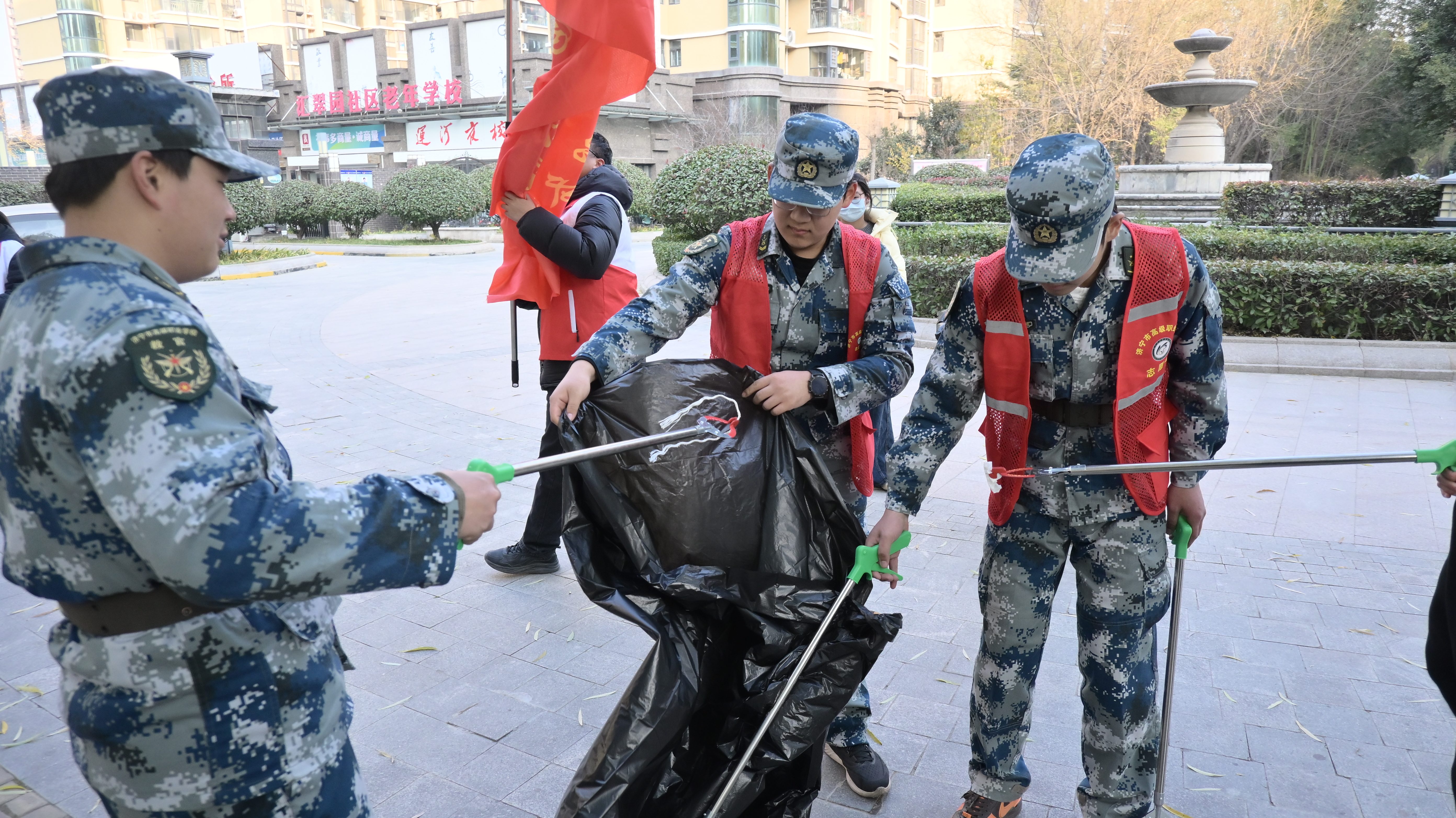 1765157624053010211.jpg DSC_4223.jpg